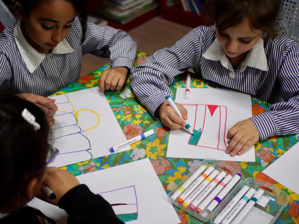 Atelier de dessin à Hebron